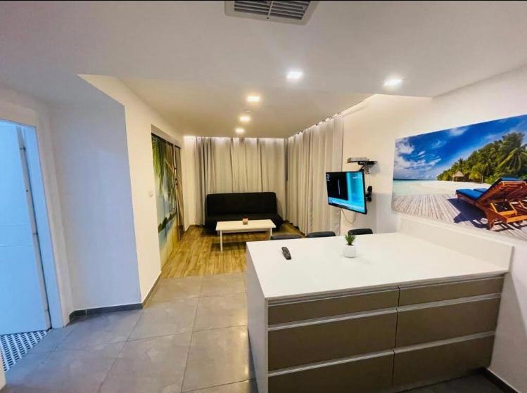 Spacious And Cozy 1Br Apt エイラート エクステリア 写真